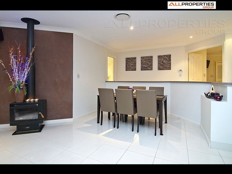 6 Sommerset close, Forest Lake QLD 4078