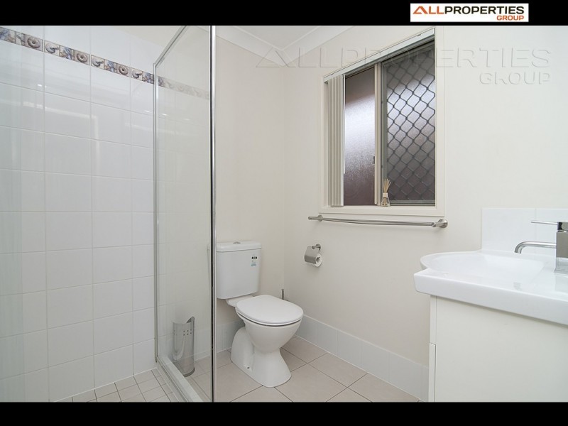 32 Bufalino, Parkinson QLD 4115