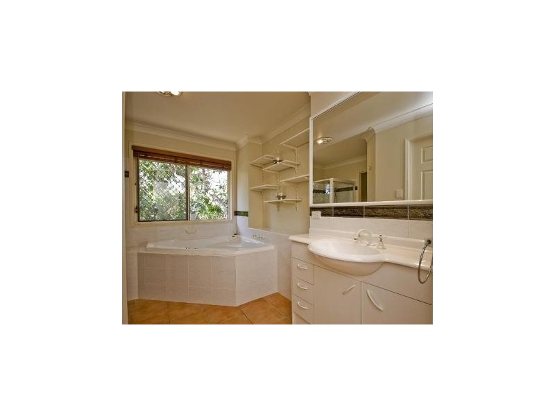 32 Alexandrina Circuit, Forest Lake QLD 4078