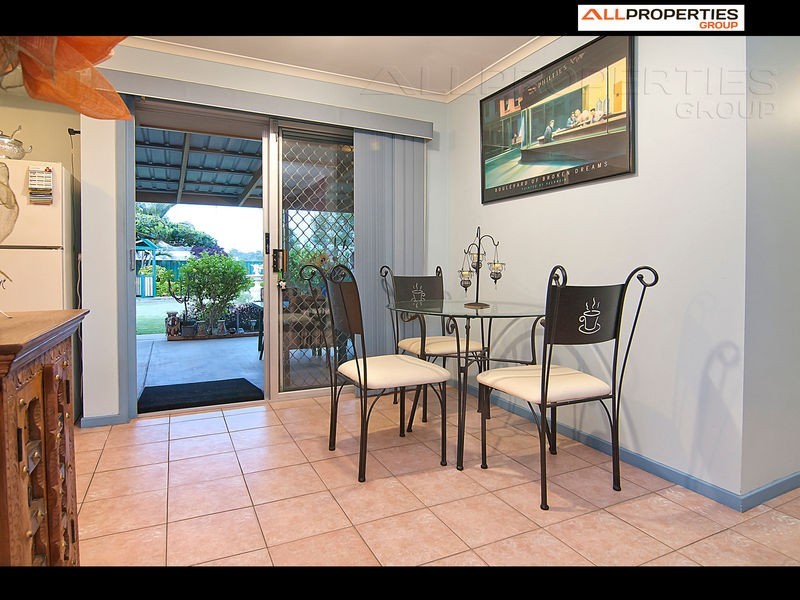 88 ESTRAMINA ROAD, Regents Park QLD 4118