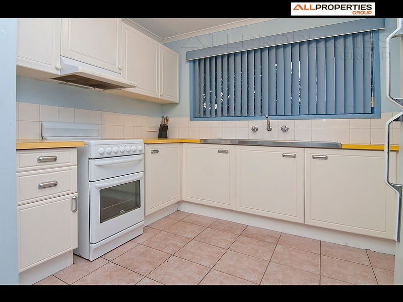 88 ESTRAMINA ROAD, Regents Park QLD 4118