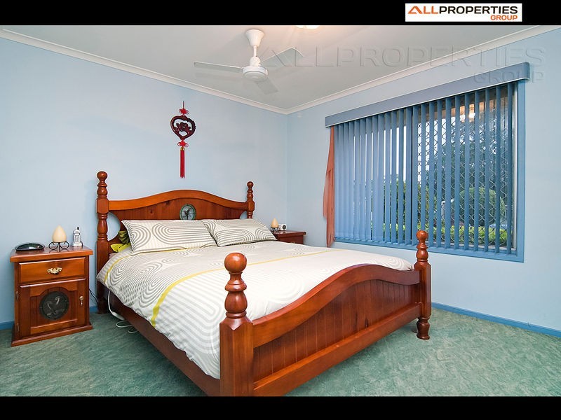 88 ESTRAMINA ROAD, Regents Park QLD 4118