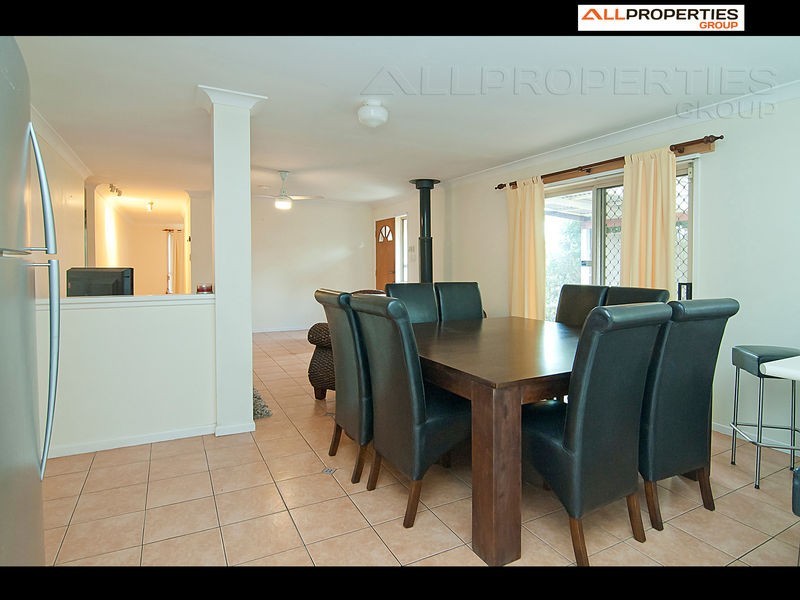 44 Rimu Crescent, Forest Lake QLD 4078