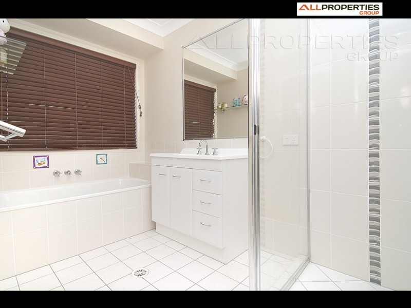 2-6 Pelsart Place, Jimboomba QLD 4280