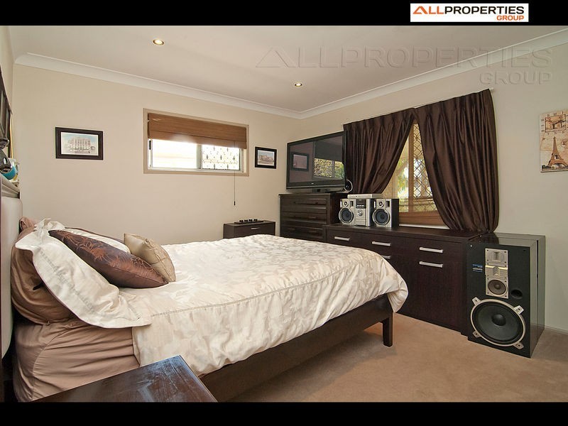 4 Orsett St, Waterford West QLD 4133