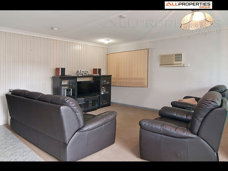 62 Chardean Street, Acacia Ridge QLD 4110