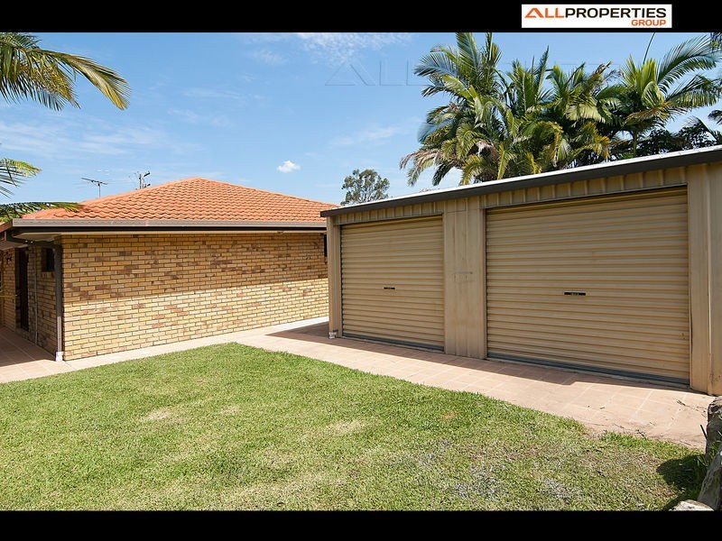 114 EMERALD DR, Regents Park QLD 4118
