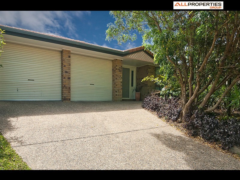 114 EMERALD DR, Regents Park QLD 4118