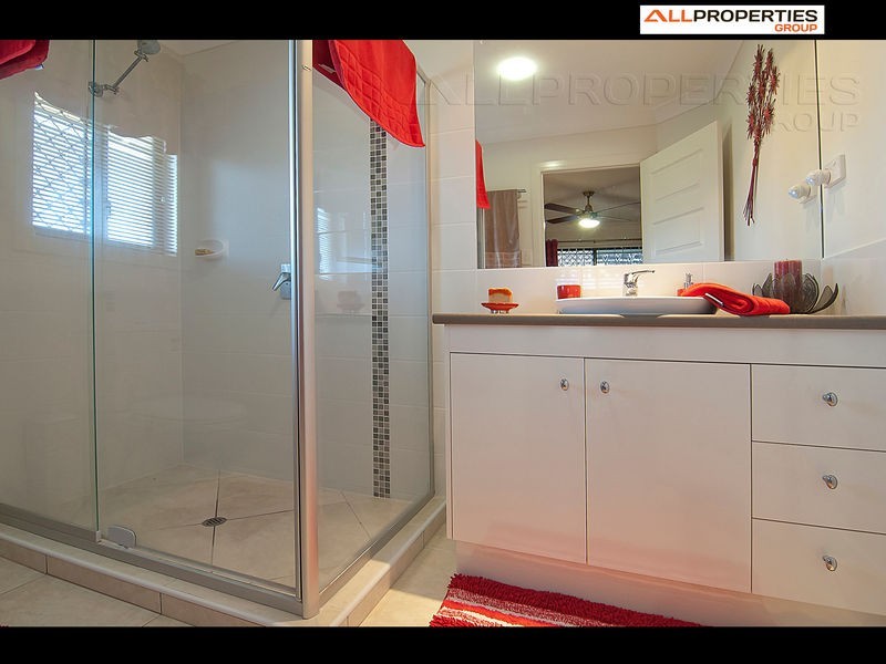 20 Skyline Circuit, Bahrs Scrub QLD 4207