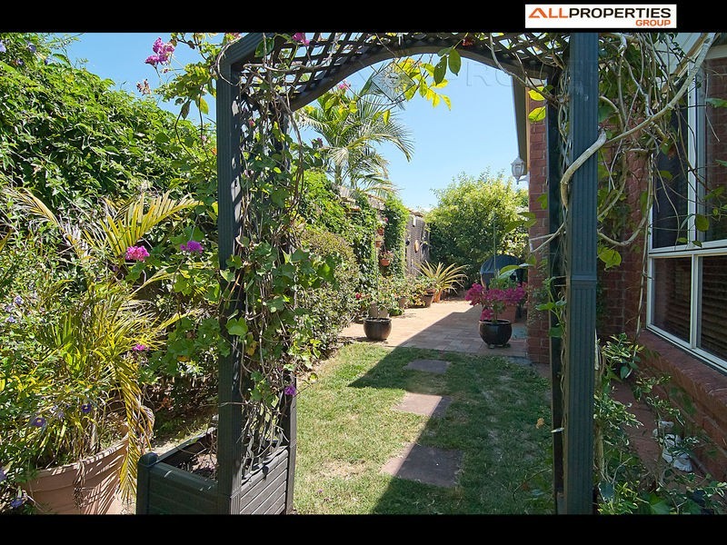 11 Purdie Place, Forest Lake QLD 4078