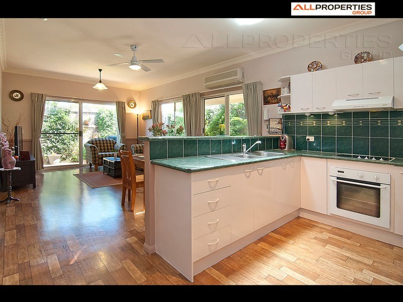 11 Purdie Place, Forest Lake QLD 4078