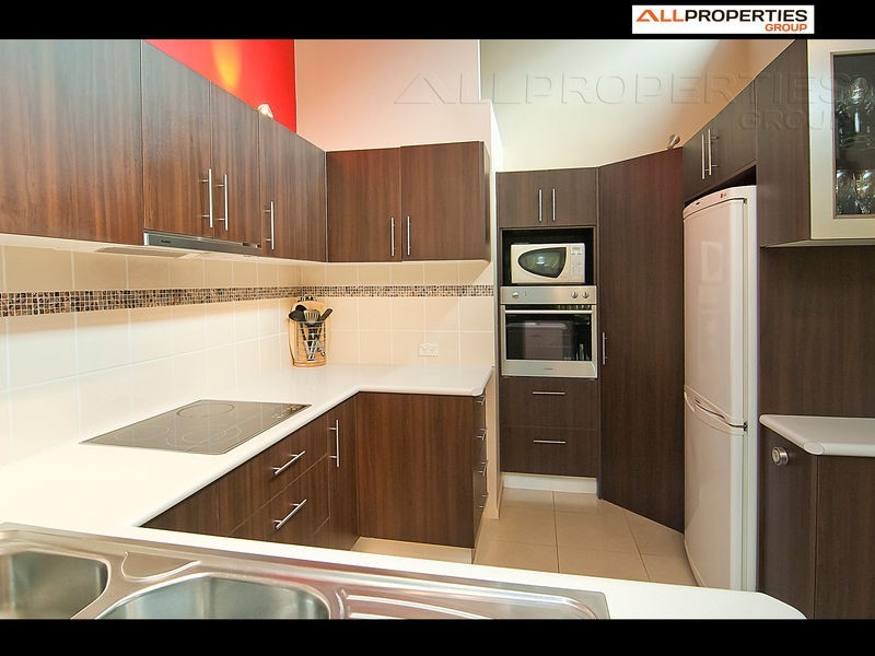 95 FLINDERS CR, Boronia Heights QLD 4124