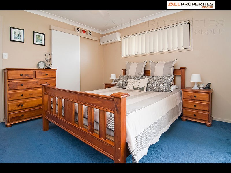 95 FLINDERS CR, Boronia Heights QLD 4124