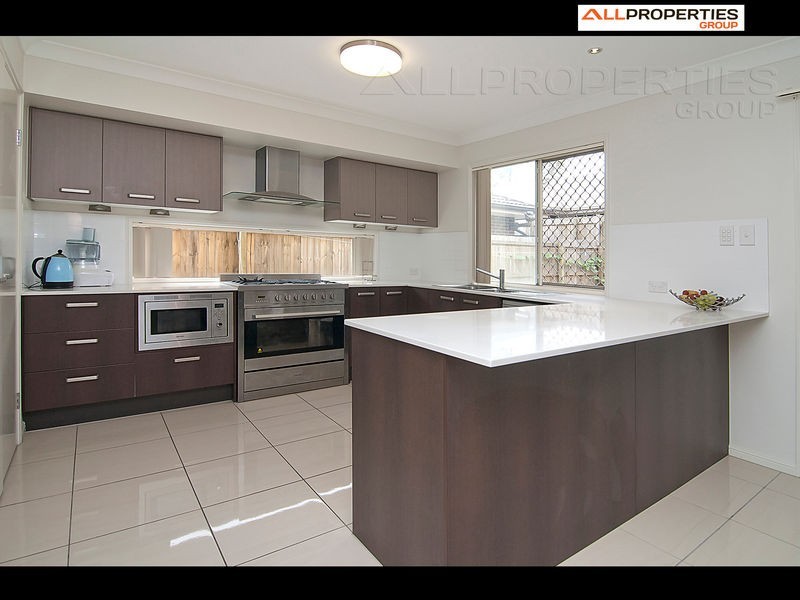 4 Casuarina Circuit, Heathwood QLD 4110