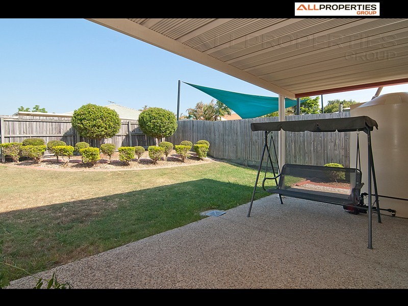 8 Oakview St, Parkinson QLD 4115