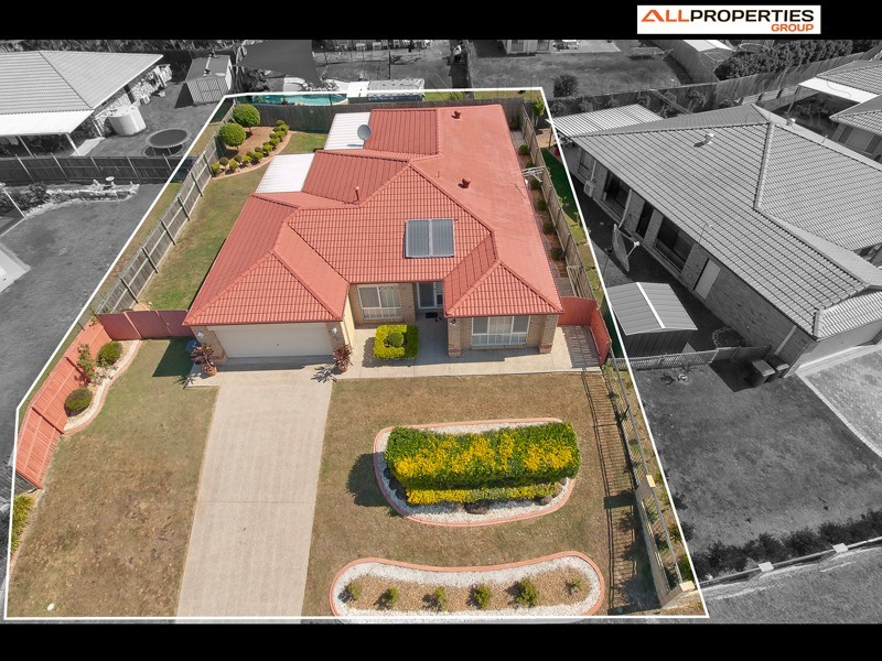 8 Oakview St, Parkinson QLD 4115