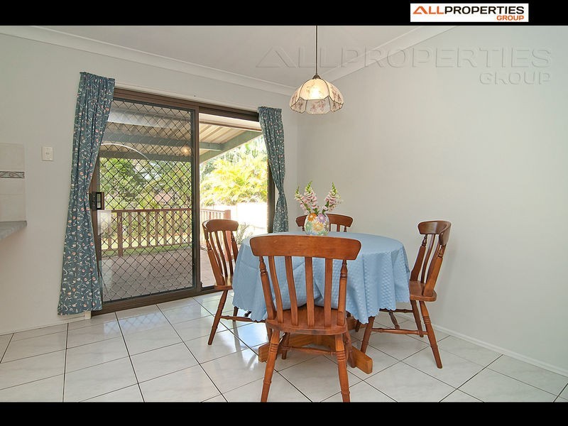 8 ANTLIA STREET, Regents Park QLD 4118