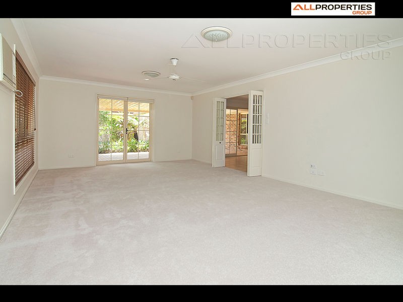 13 Seabrook Crescent, Forest Lake QLD 4078