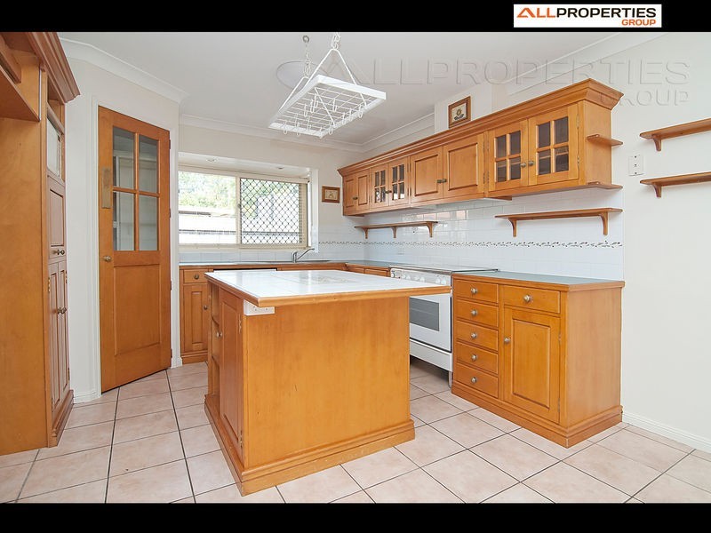 13 Seabrook Crescent, Forest Lake QLD 4078
