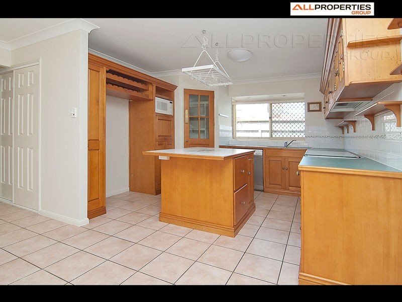 13 Seabrook Crescent, Forest Lake QLD 4078