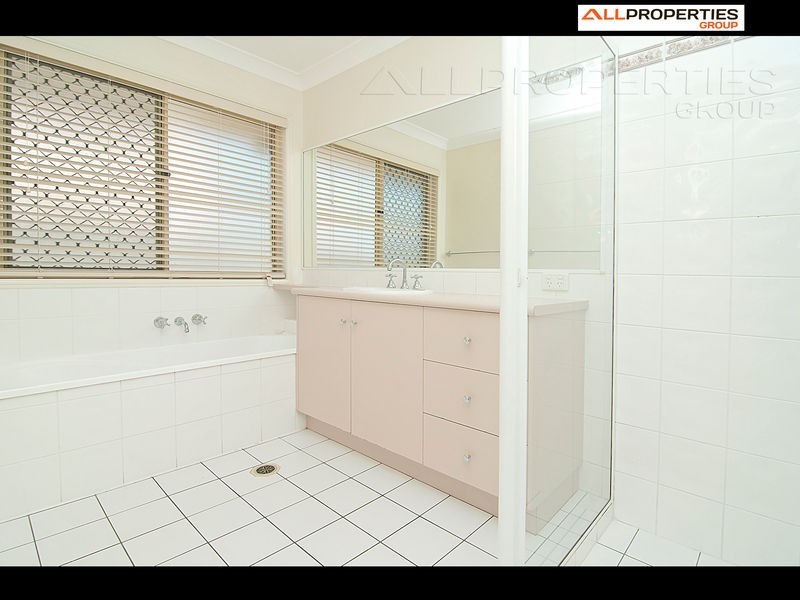 13 Seabrook Crescent, Forest Lake QLD 4078