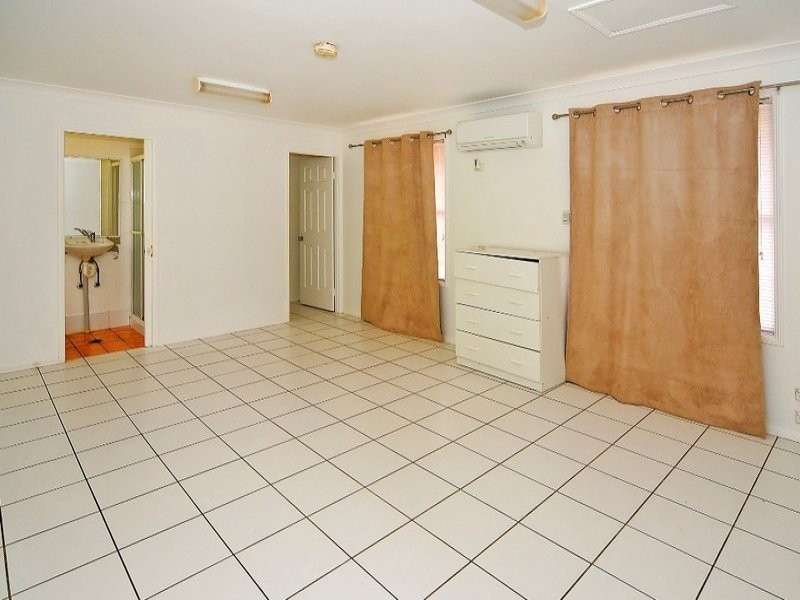 329 Blunder Rd, Durack QLD 4077