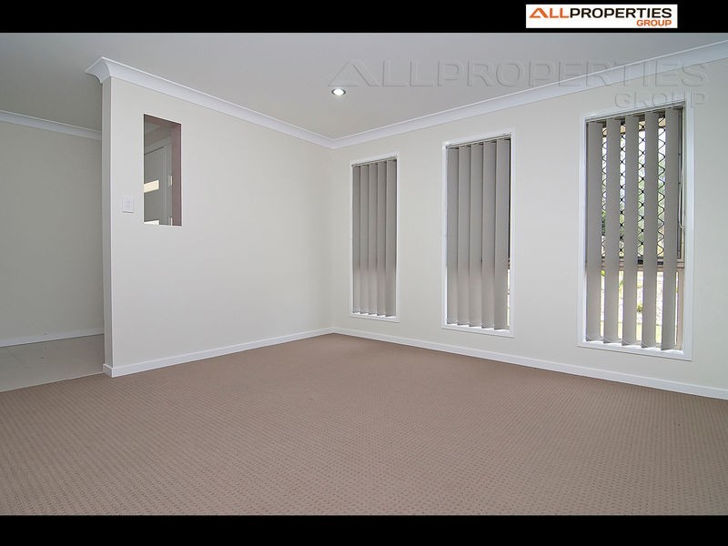 16 Dily Street, Hillcrest QLD 4118