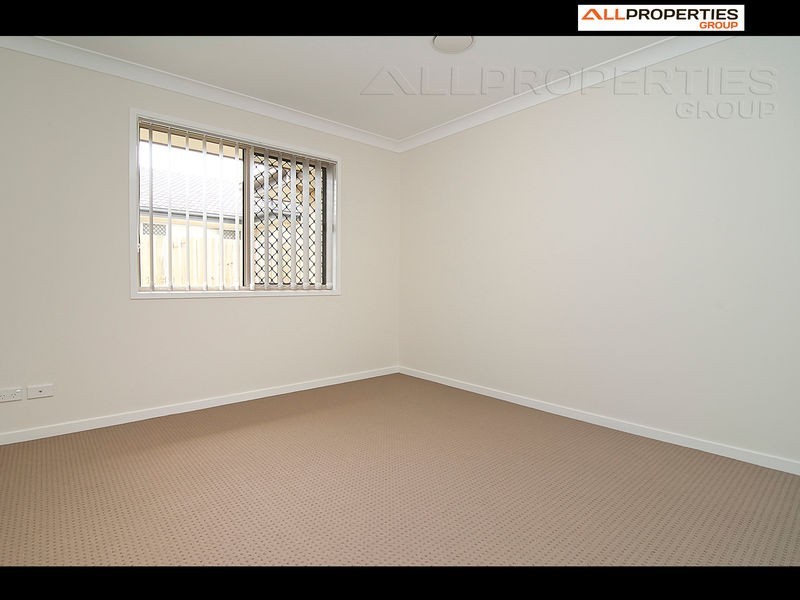 16 Dily Street, Hillcrest QLD 4118