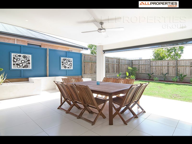 34 Sandalwood St, Heathwood QLD 4110