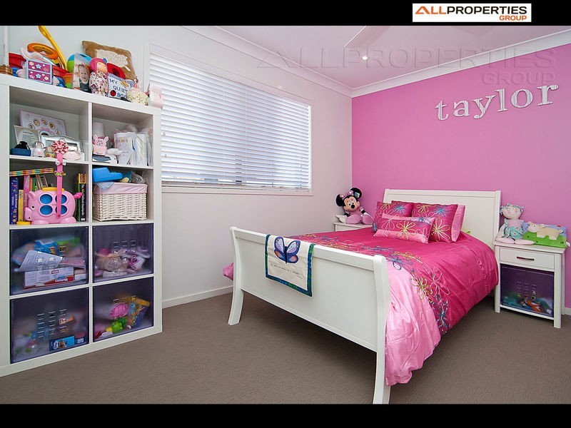 34 Sandalwood St, Heathwood QLD 4110