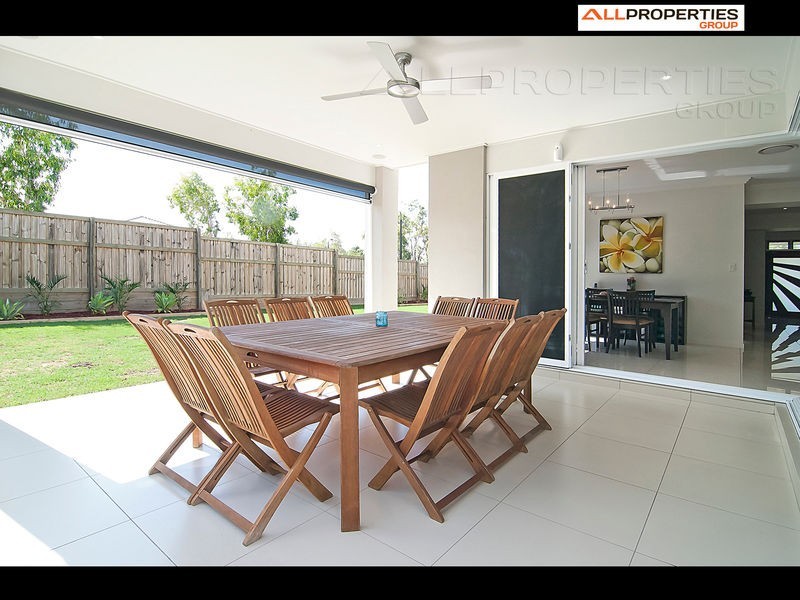 34 Sandalwood St, Heathwood QLD 4110