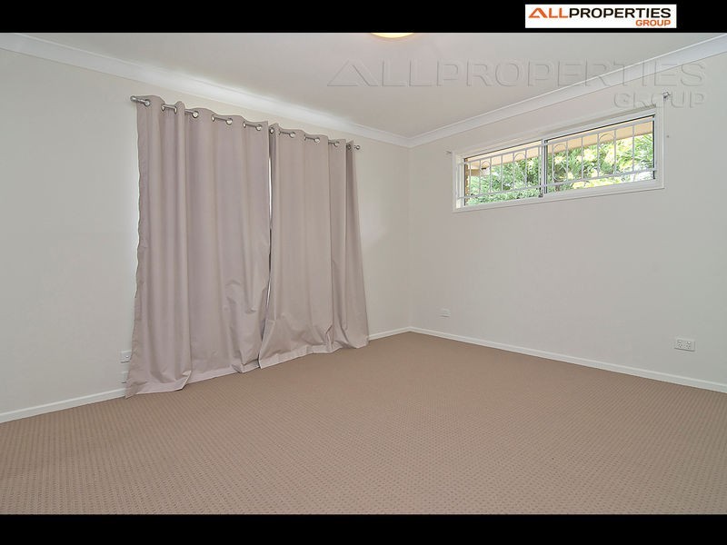 139 EMERALD DRIVE, Regents Park QLD 4118