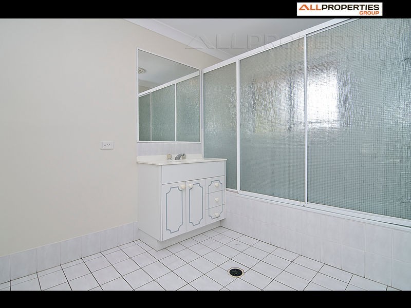 139 EMERALD DRIVE, Regents Park QLD 4118