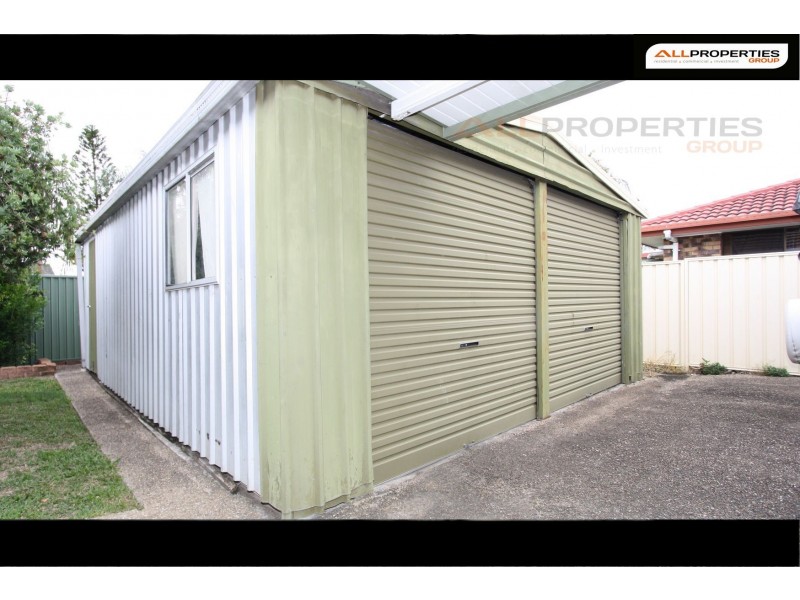 8 Thoms Crescent, Mount Warren Park QLD 4207