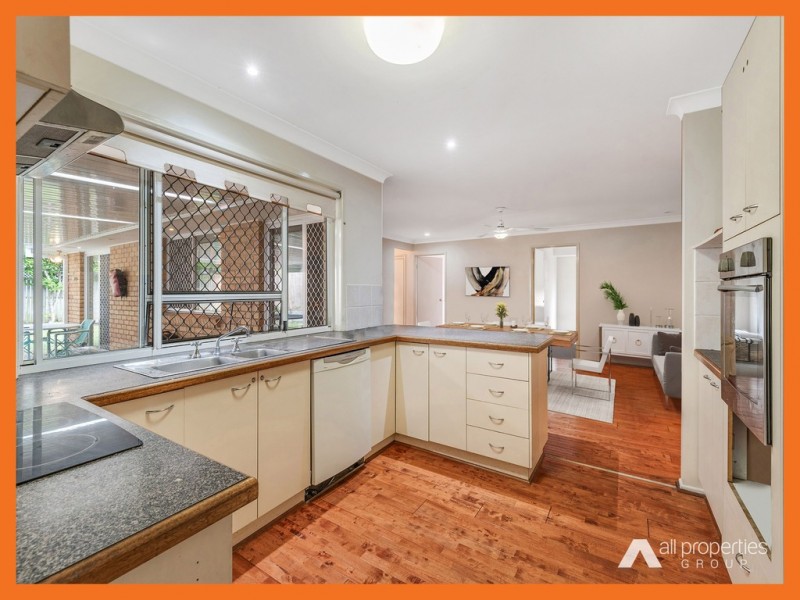 67 Bushland Drive, Regents Park QLD 4118