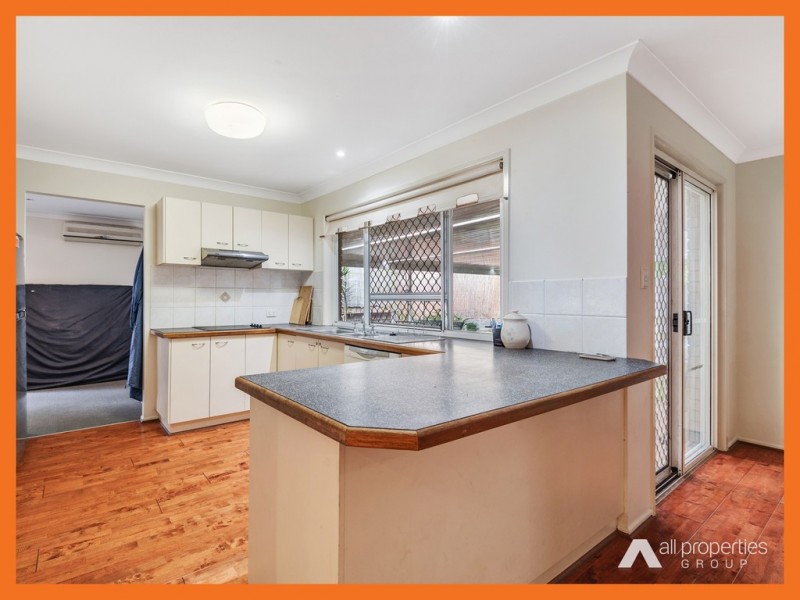 67 Bushland Drive, Regents Park QLD 4118