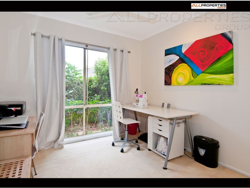 5  Amamoor court, Forest Lake QLD 4078