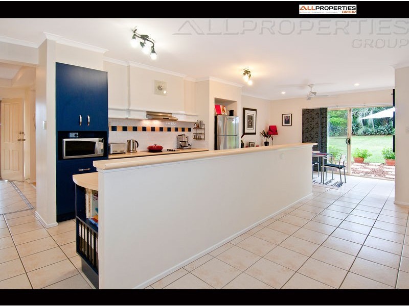 5  Amamoor court, Forest Lake QLD 4078