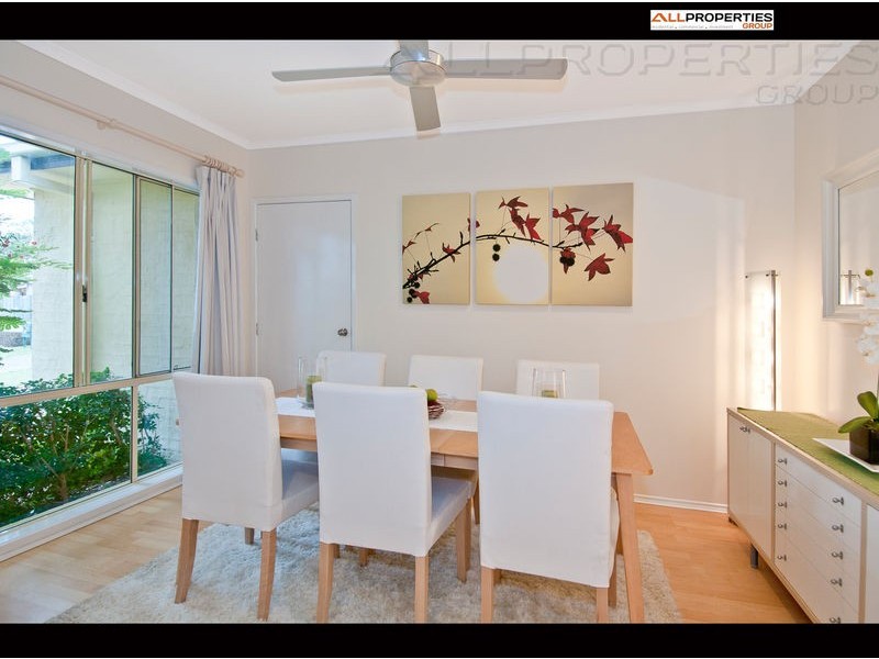 5  Amamoor court, Forest Lake QLD 4078