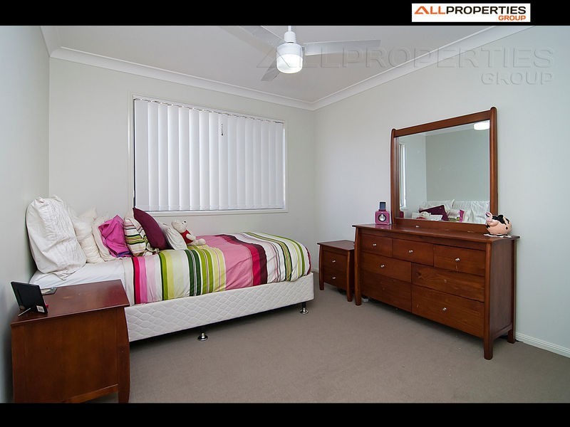 6 Lilly Pilly St, Heathwood QLD 4110