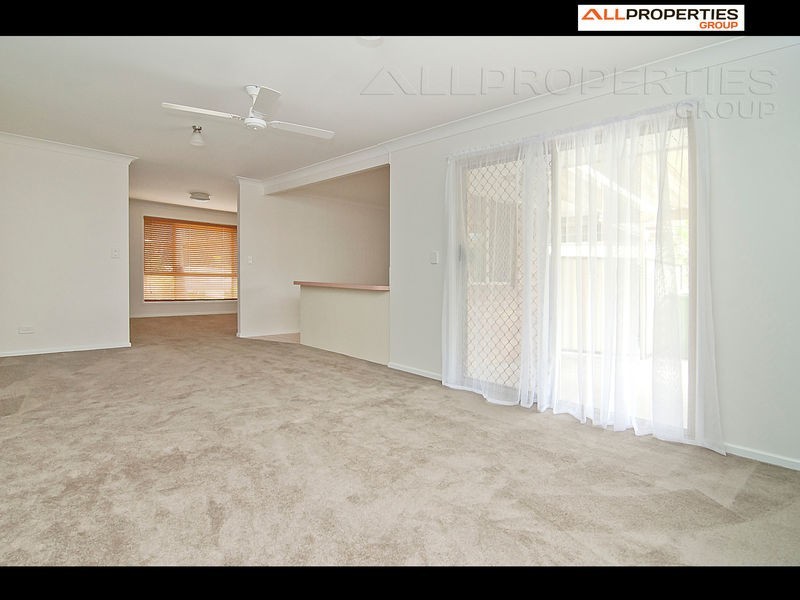 27 SAMANTHA STREET, Boronia Heights QLD 4124