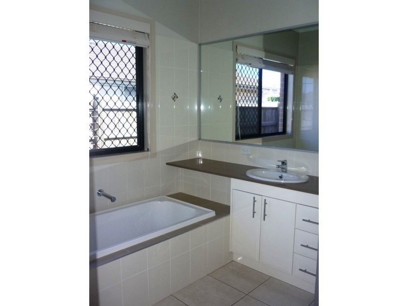 4 COOLIBAH STREET, Heathwood QLD 4110