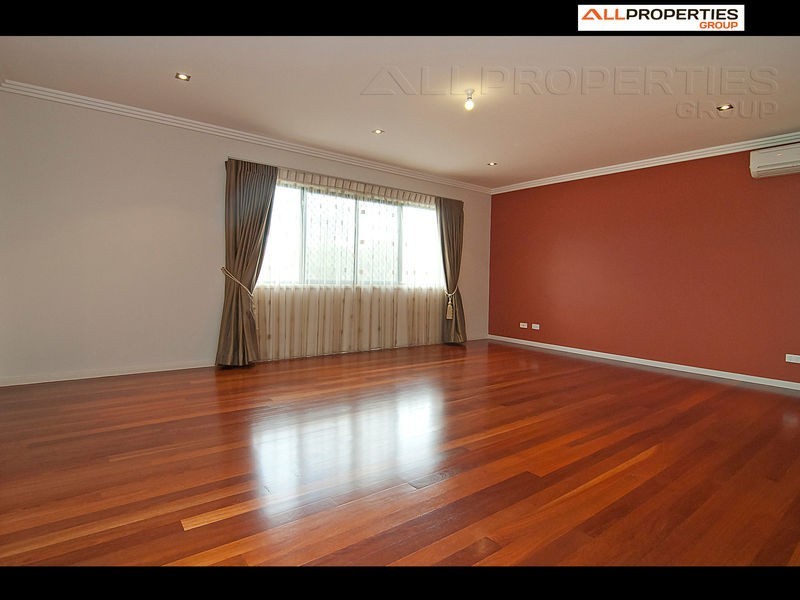 6 Cobourg St, Forest Lake QLD 4078