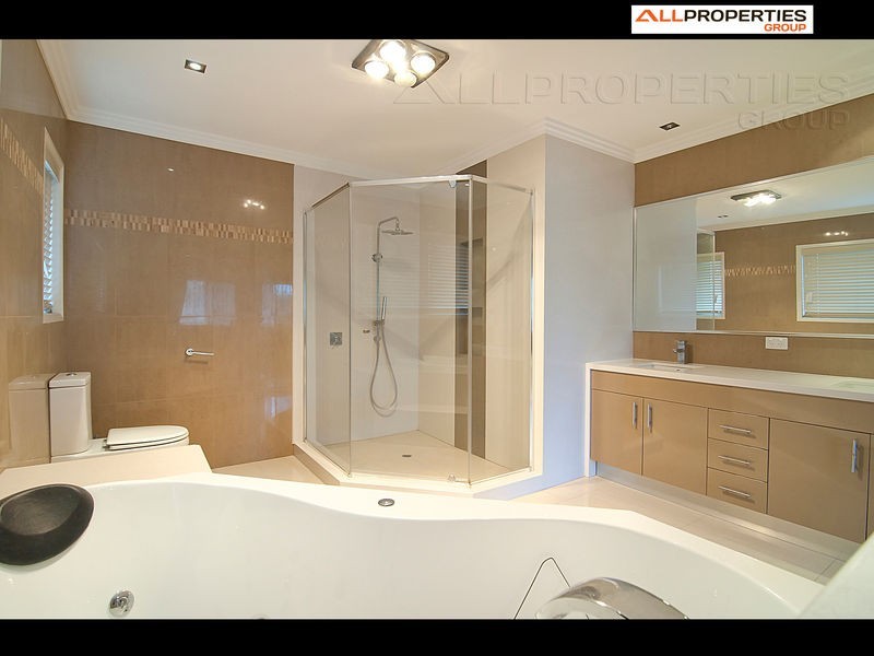 6 Cobourg St, Forest Lake QLD 4078