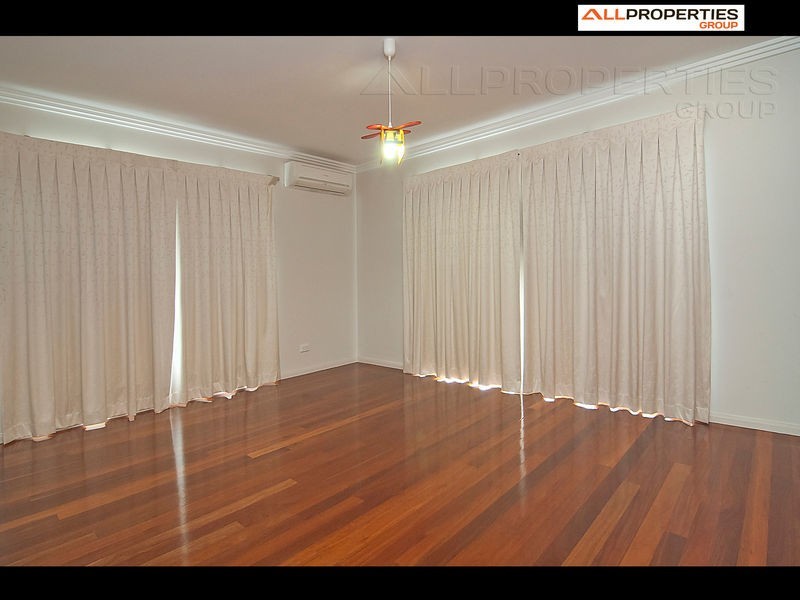 6 Cobourg St, Forest Lake QLD 4078