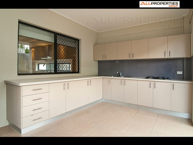 6 Cobourg St, Forest Lake QLD 4078