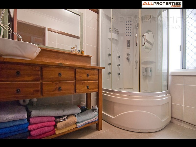 67 Bertha St, Goodna QLD 4300