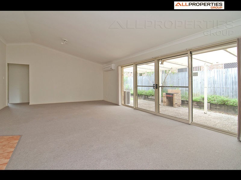 4 Toomba Place, Forest Lake QLD 4078