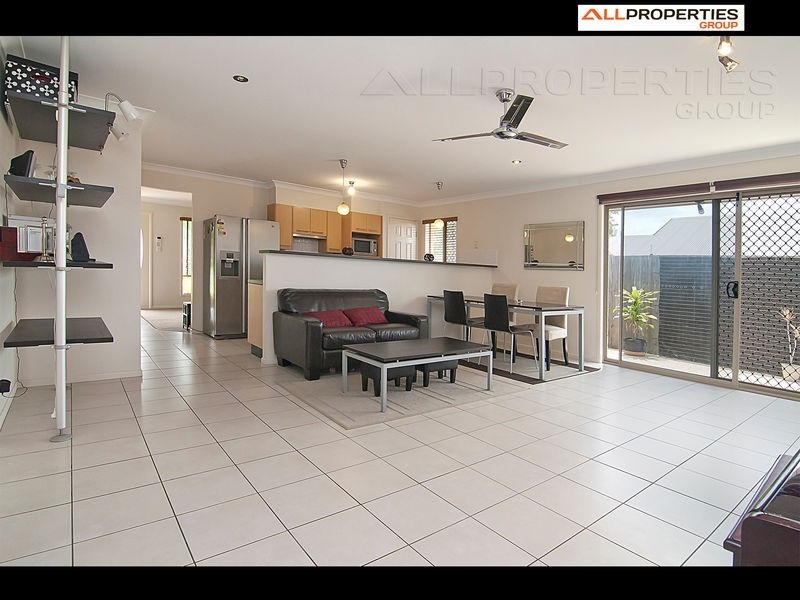 18 Winifred St, Kuraby QLD 4112