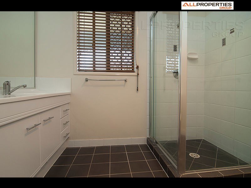 18 Winifred St, Kuraby QLD 4112